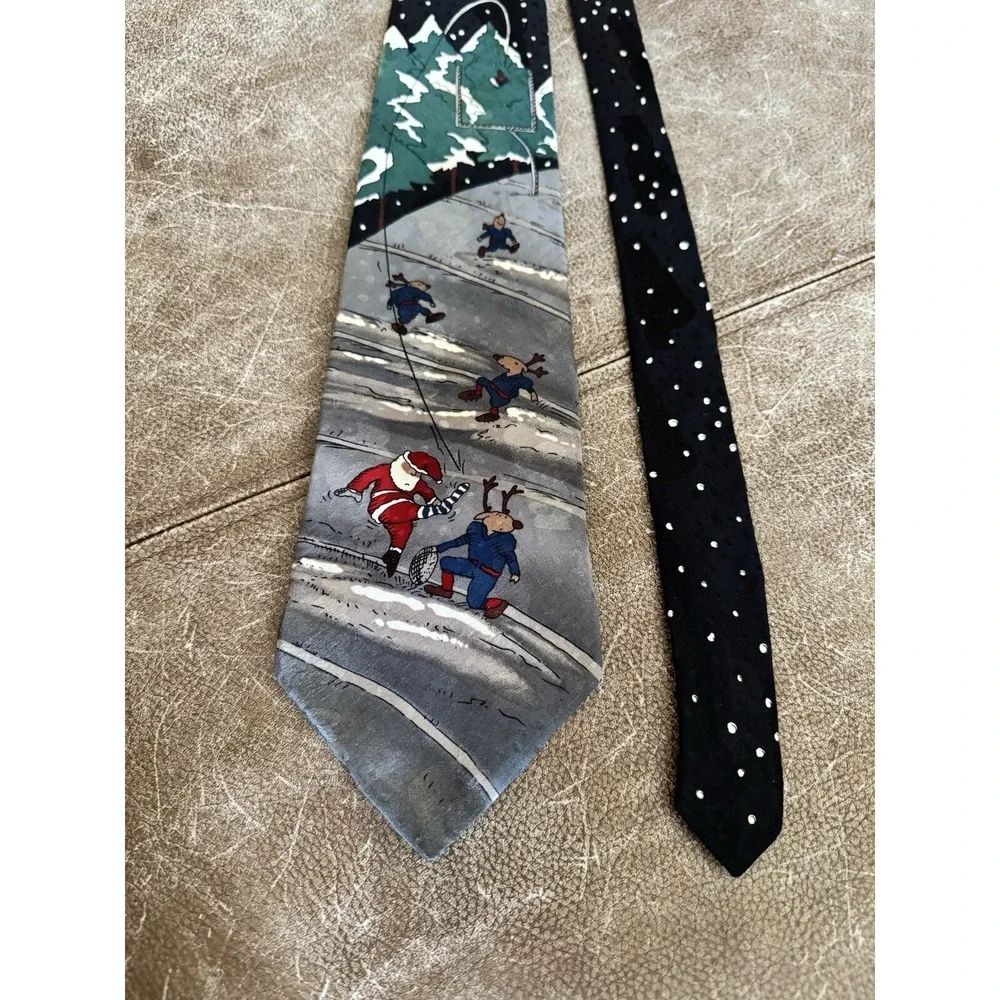 VTG Hallmark Mens Christmas Neck Tie Silk Yule‎ Tie Greetings Santa Reindeer